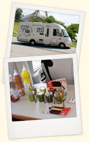 Tom's Original Hot Dogs - Tom's mobile Headquarters und Kostproben